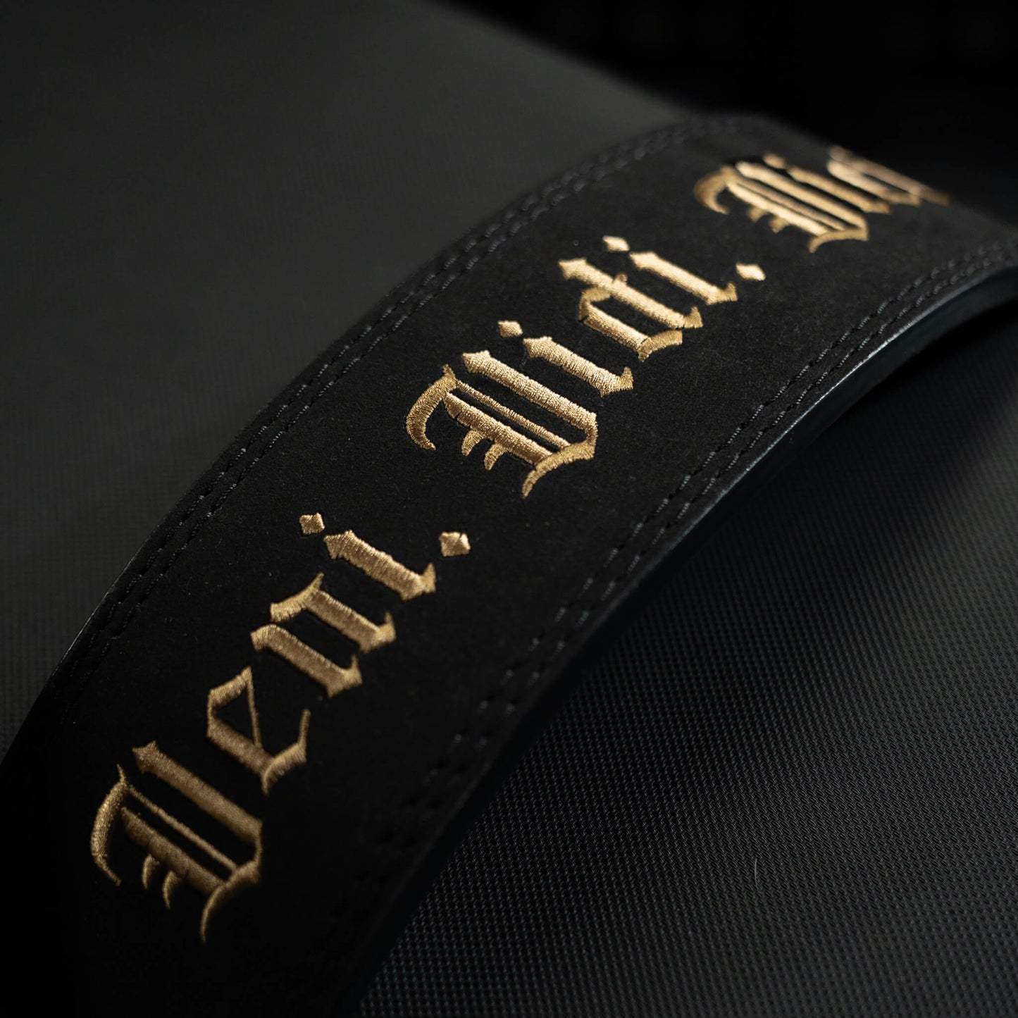 Veni Vidi Vici Lever Belt